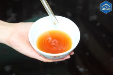 Nước mắm ngon … màu gì?