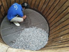 BÍ MẬT CỦA NHÀ THÙNG KHIẾN NƯỚC MẮM TINH KHIẾT NHỈ RA TỪ THÙNG GỖ
