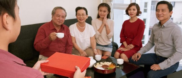 XU HƯỚNG GIỎ QUÀ TẾT Ý NGHĨA THIẾT THỰC 2025