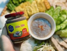 MẮM TÔM LÊ GIA – TỰ HÀO MANG TINH HOA CHA ÔNG RA THẾ GIỚI