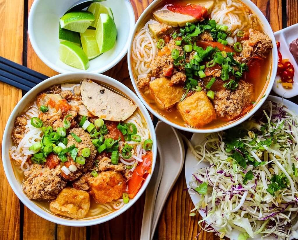 MẮM TÔM ĐI KÈM BÚN RIÊU – NGẤT NGÂY GỢI NHỚ “CHÀNG” XIÊU LÒNG “NÀNG”