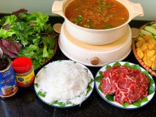 LẨU RIÊU CUA BẮP BÒ ĐƠN GIẢN NGAY TẠI NHÀ