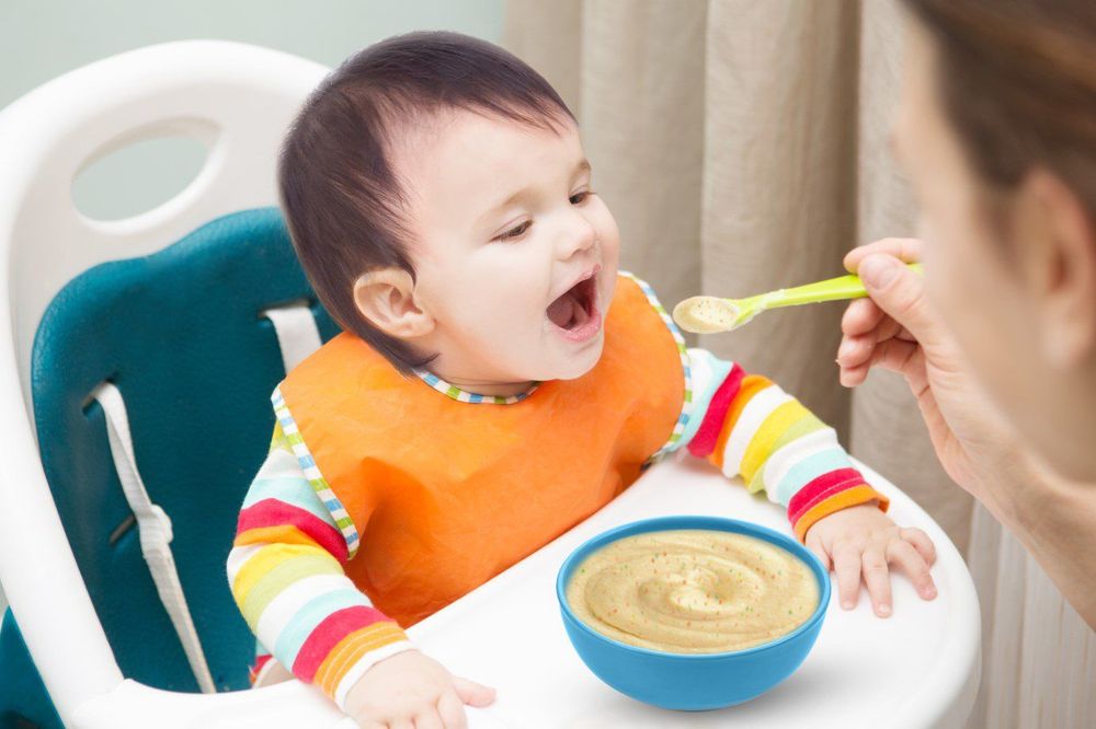 Lượng dầu mỡ cho bé ăn dặm: Bao nhiêu ml mỗi bữa là đủ?